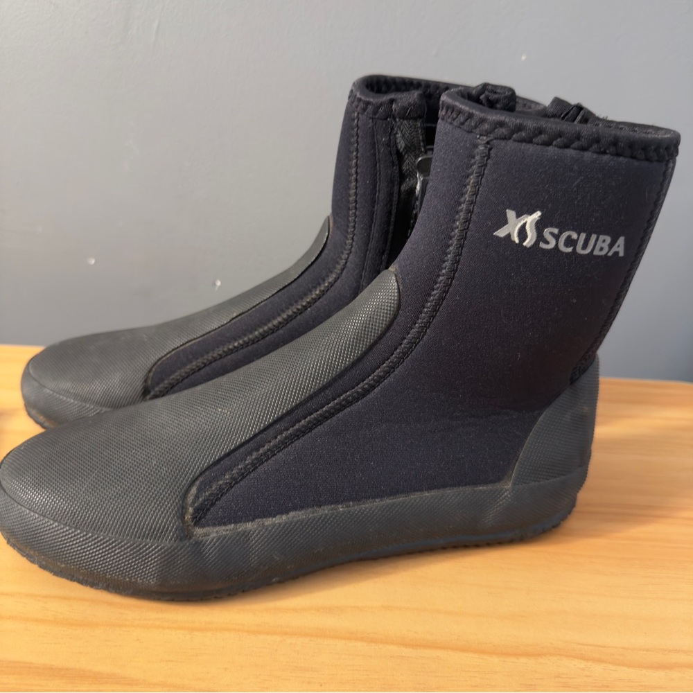 XS Scuba deluxe 6mm Dive Boots BT550 Mens Size 6